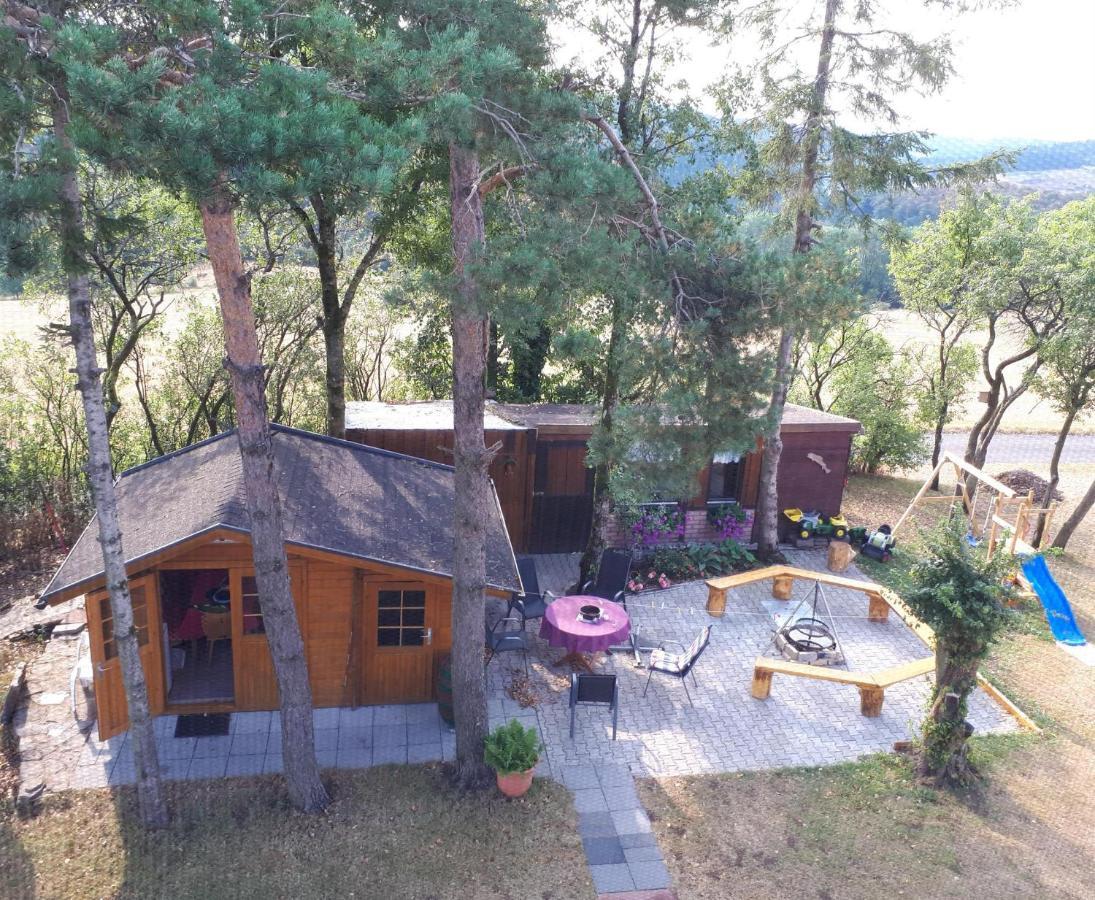 Ferienwohnung Huegelhaus Plütscheid Exterior foto